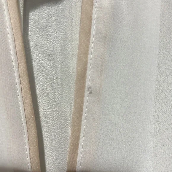 White House Black Market Mock Neck Sleeveless Top - Picture 4 of 8